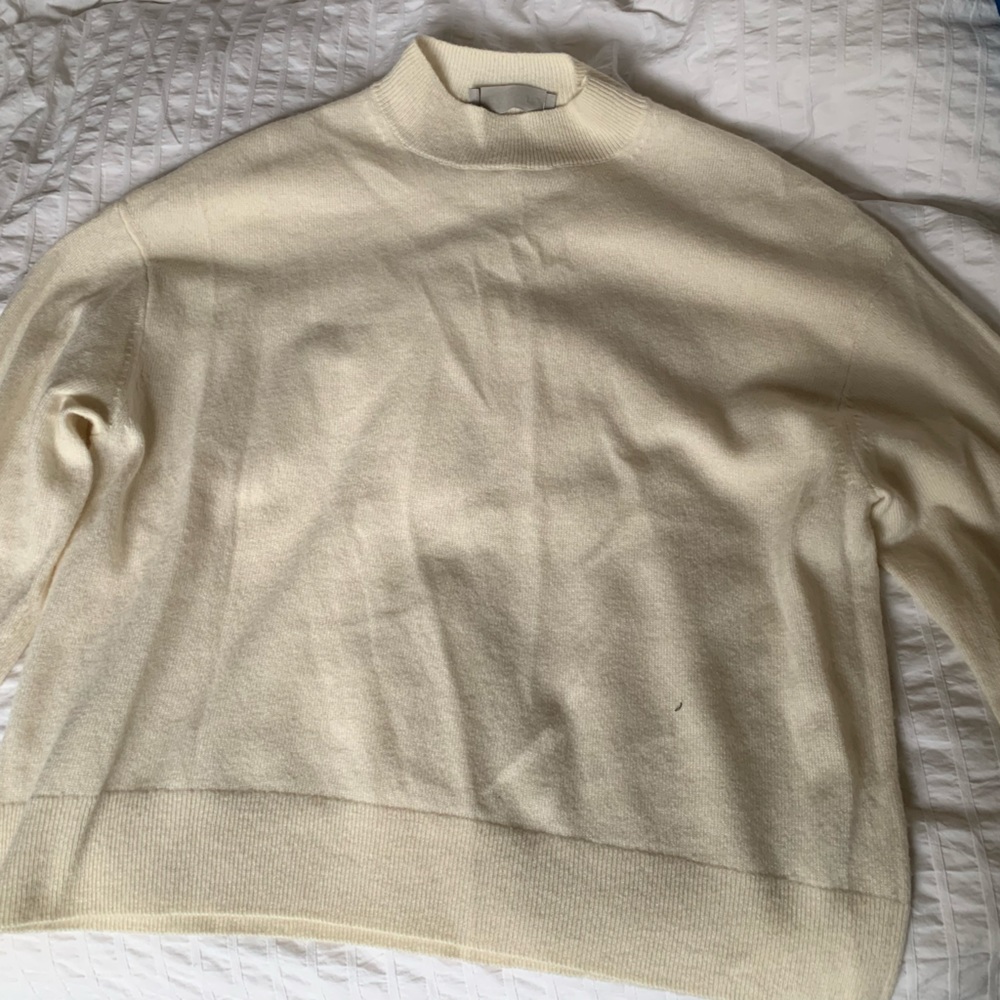 Cashmere Cream Cropped Sweater